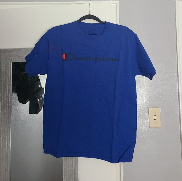 Champion Shirt - Picture 1 of 2